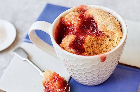 Jam doughnut cake