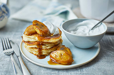 Vegan coconut pancakes with caramelised bananas