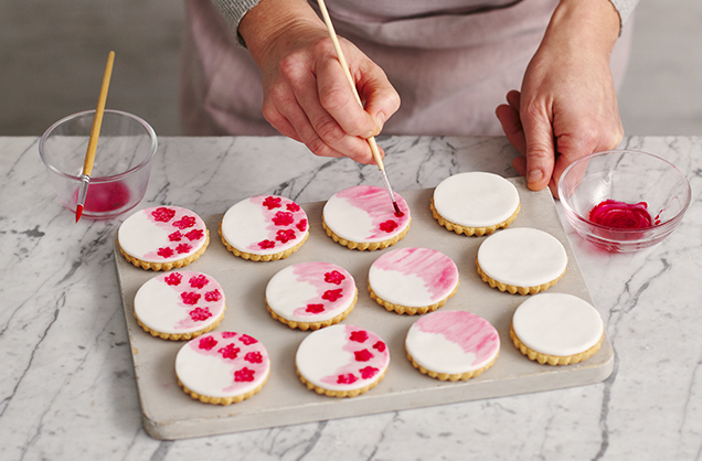 Decorate the biscuits