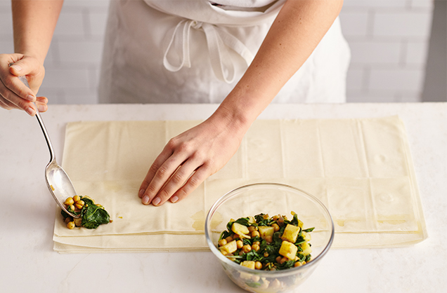 Placing the filling