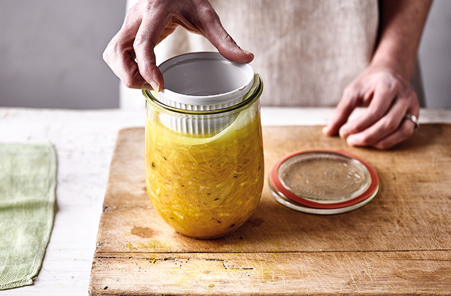 Sealing the jar