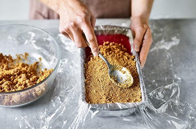 Add the biscuit layer