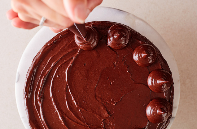 Add icing decoration