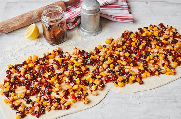 Mix the mincemeat