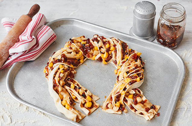 Shape the wreath