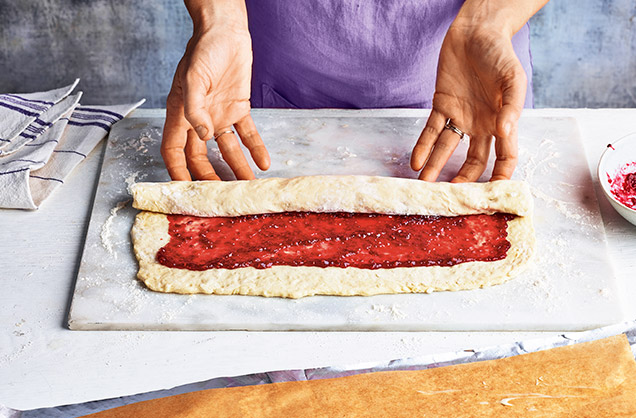 Roll the sponge