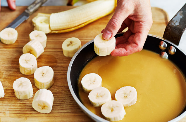 Arrange the bananas